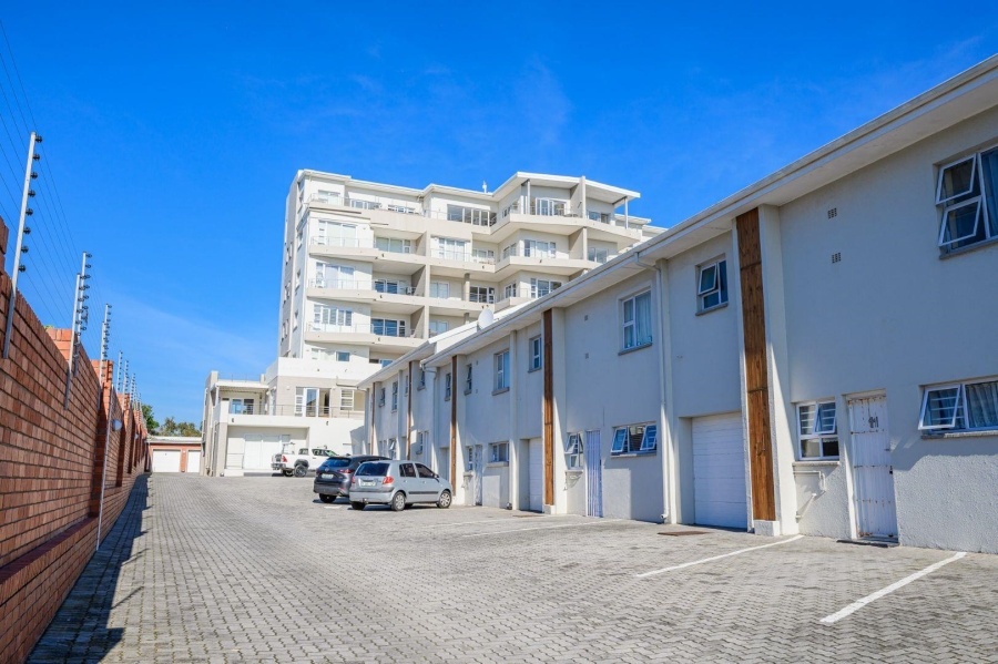 2 Bedroom Property for Sale in Humewood Eastern Cape